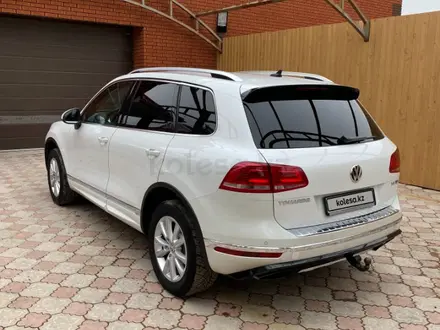 Volkswagen Touareg 2015 года за 19 900 000 тг. в Астана – фото 4