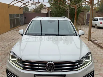 Volkswagen Touareg 2015 года за 19 900 000 тг. в Астана – фото 5