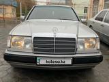 Mercedes-Benz E 220 1993 годаүшін4 000 000 тг. в Туркестан – фото 2