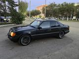 Mercedes-Benz E 430 1991 годаүшін3 300 000 тг. в Актобе – фото 2