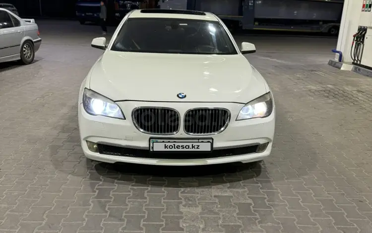 BMW 750 2010 годаүшін13 500 000 тг. в Алматы