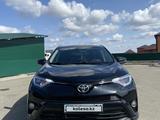 Toyota RAV4 2016 года за 11 700 000 тг. в Актобе – фото 2