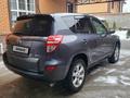 Toyota RAV4 2011 года за 7 700 000 тг. в Астана – фото 2