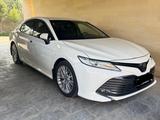 Toyota Camry 2020 года за 13 700 000 тг. в Шымкент