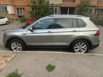 Volkswagen Tiguan 2018 года за 13 000 000 тг. в Алматы – фото 3