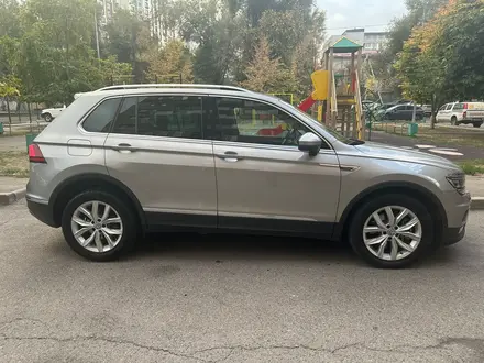 Volkswagen Tiguan 2018 года за 13 000 000 тг. в Алматы – фото 4