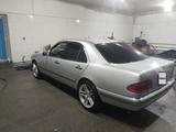 Mercedes-Benz E 280 1998 годаfor4 500 000 тг. в Талдыкорган – фото 2