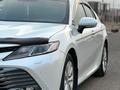 Toyota Camry 2020 года за 13 800 000 тг. в Караганда – фото 5