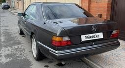 Mercedes-Benz E 220 1992 года за 3 600 000 тг. в Павлодар – фото 2
