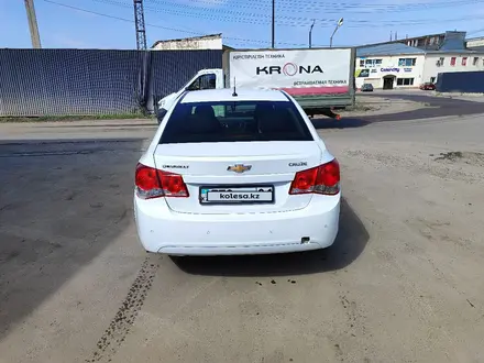 Chevrolet Cruze 2013 года за 3 700 000 тг. в Астана – фото 2