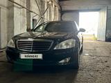Mercedes-Benz S 350 2006 года за 7 250 000 тг. в Астана – фото 2