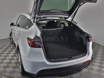 Tesla Model Y 2023 года за 21 700 000 тг. в Алматы – фото 14