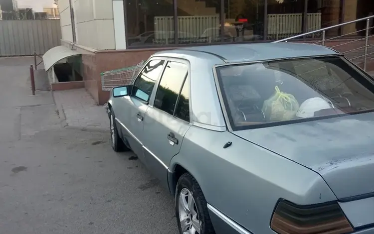 Mercedes-Benz E 260 1991 годаүшін600 000 тг. в Алматы