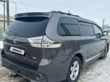 Toyota Sienna 2012 года за 10 500 000 тг. в Атырау – фото 2