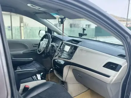 Toyota Sienna 2012 года за 10 500 000 тг. в Атырау – фото 4