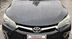 Toyota Camry 2015 года за 6 300 000 тг. в Актобе – фото 2