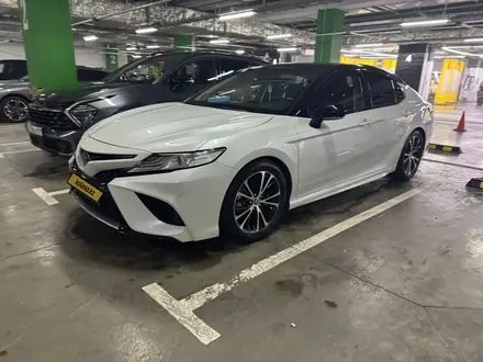 Toyota Camry 2020 года за 14 500 000 тг. в Астана