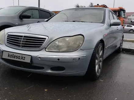 Mercedes-Benz S 500 1999 года за 1 900 000 тг. в Астана