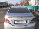 Hyundai Solaris 2011 года за 2 800 000 тг. в Актобе – фото 3