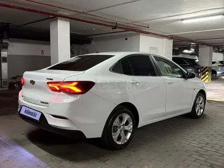 Chevrolet Onix 2023 года за 5 650 000 тг. в Шымкент – фото 2