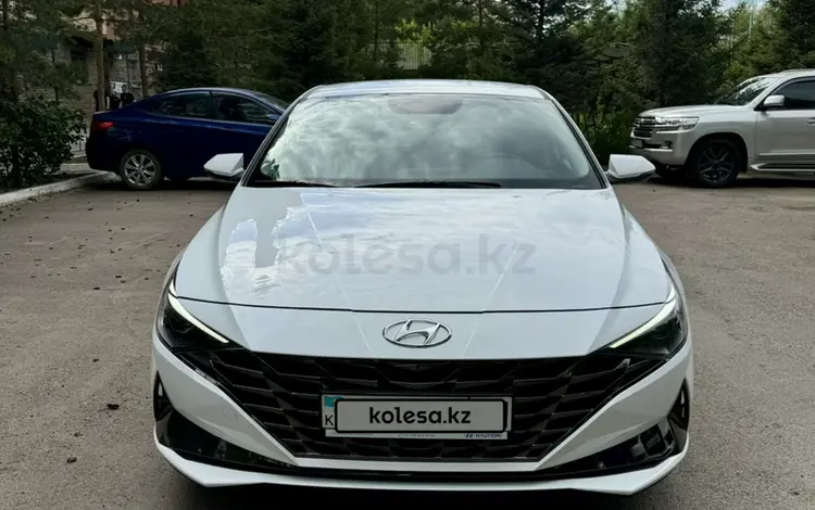 Hyundai Elantra 2022 года за 10 200 000 тг. в Астана