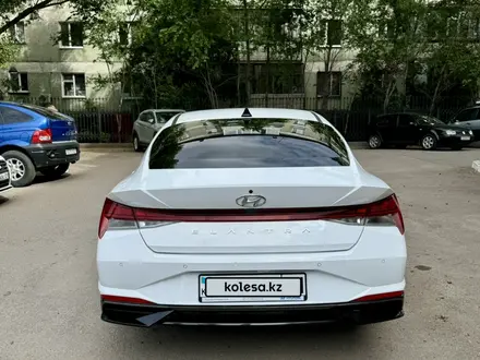 Hyundai Elantra 2022 года за 10 200 000 тг. в Астана – фото 5