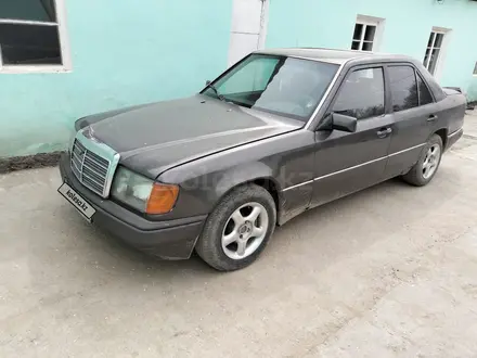 Mercedes-Benz E 230 1991 года за 650 000 тг. в Туркестан