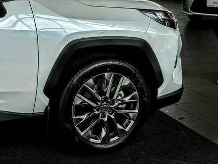 Toyota RAV4 Luxe+ 2025 года за 20 190 000 тг. в Усть-Каменогорск – фото 10