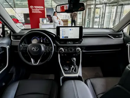 Toyota RAV4 Luxe+ 2025 года за 20 190 000 тг. в Усть-Каменогорск – фото 11
