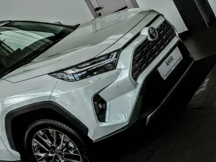 Toyota RAV4 Luxe+ 2025 года за 20 190 000 тг. в Усть-Каменогорск – фото 8