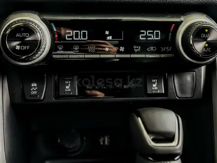 Toyota RAV4 Luxe+ 2025 года за 20 190 000 тг. в Усть-Каменогорск – фото 15