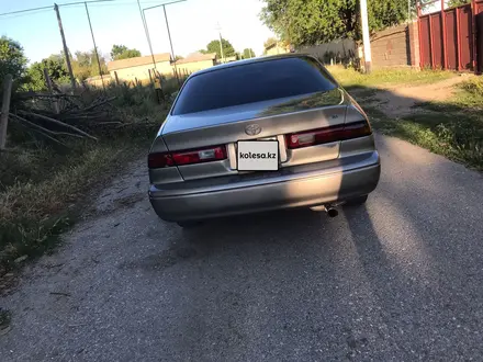 Toyota Camry 1998 года за 2 500 000 тг. в Шымкент – фото 7