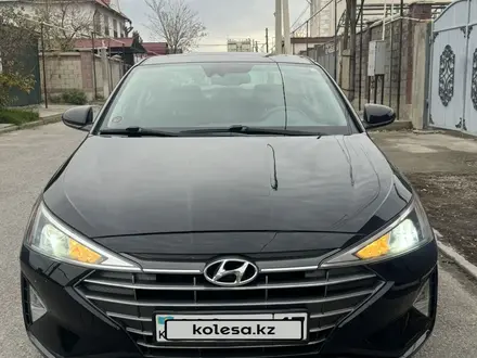 Hyundai Elantra 2019 года за 9 400 000 тг. в Шымкент