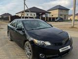 Toyota Camry 2012 года за 8 300 000 тг. в Актобе