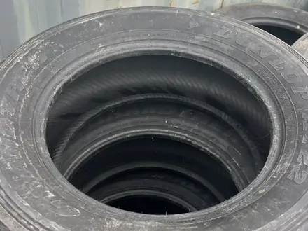Колеса Dunlop от Land Cruiser 200 285/60/18 за 120 000 тг. в Актобе – фото 2