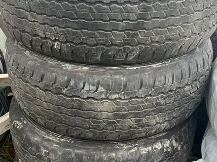 Колеса Dunlop от Land Cruiser 200 285/60/18 за 120 000 тг. в Актобе