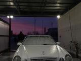 Mercedes-Benz E 320 2000 года за 3 850 000 тг. в Актау – фото 3