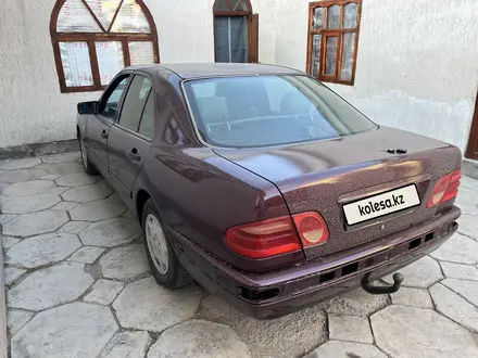 Mercedes-Benz E 200 1995 года за 2 000 000 тг. в Тараз – фото 3