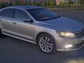 Volkswagen Passat 2016 года за 5 200 000 тг. в Уральск – фото 7