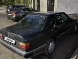 Mercedes-Benz E 230 1986 года за 840 000 тг. в Павлодар