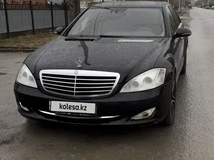 Mercedes-Benz S 500 2008 года за 6 000 000 тг. в Актобе