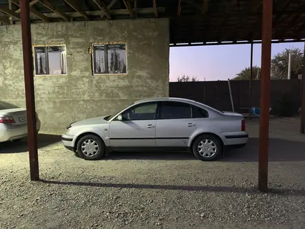 Volkswagen Passat 1998 года за 1 700 000 тг. в Тараз – фото 2