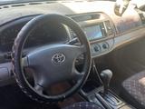 Toyota Camry 2004 годаүшін4 600 000 тг. в Усть-Каменогорск – фото 2