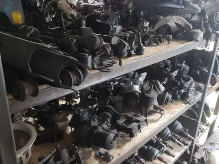 Рычаги за 990 тг. в Алматы
