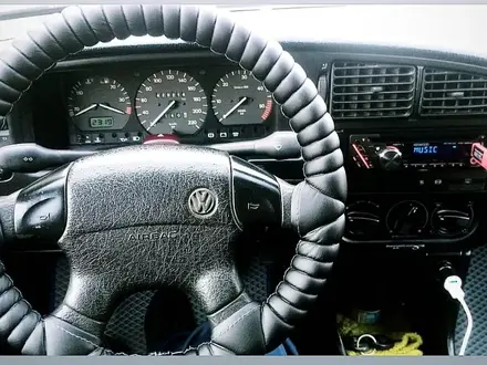 Volkswagen Passat 1994 года за 1 550 000 тг. в Уральск – фото 3