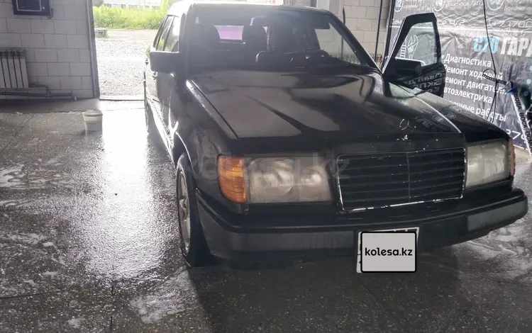 Mercedes-Benz E 220 1993 годаүшін1 600 000 тг. в Усть-Каменогорск