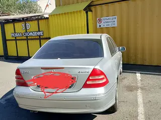 Mercedes-Benz C 240