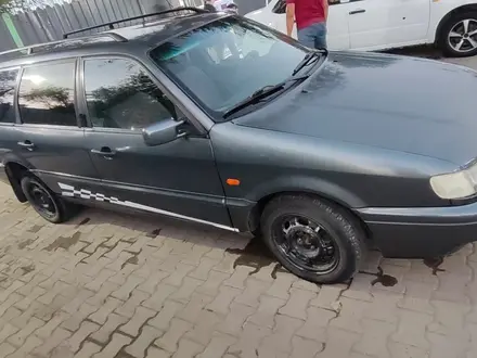 Volkswagen Passat 1995 года за 1 700 000 тг. в Уральск – фото 11