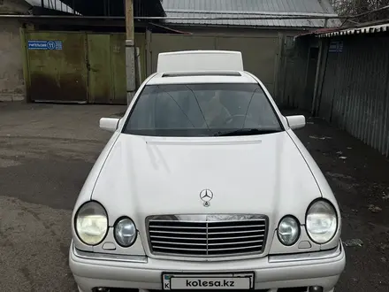 Mercedes-Benz E 320 1997 года за 3 900 000 тг. в Алматы – фото 6