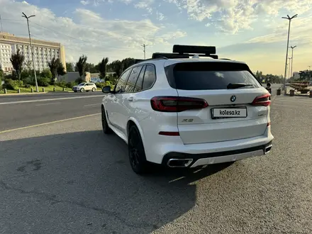 BMW X5 2019 года за 29 250 500 тг. в Алматы – фото 6